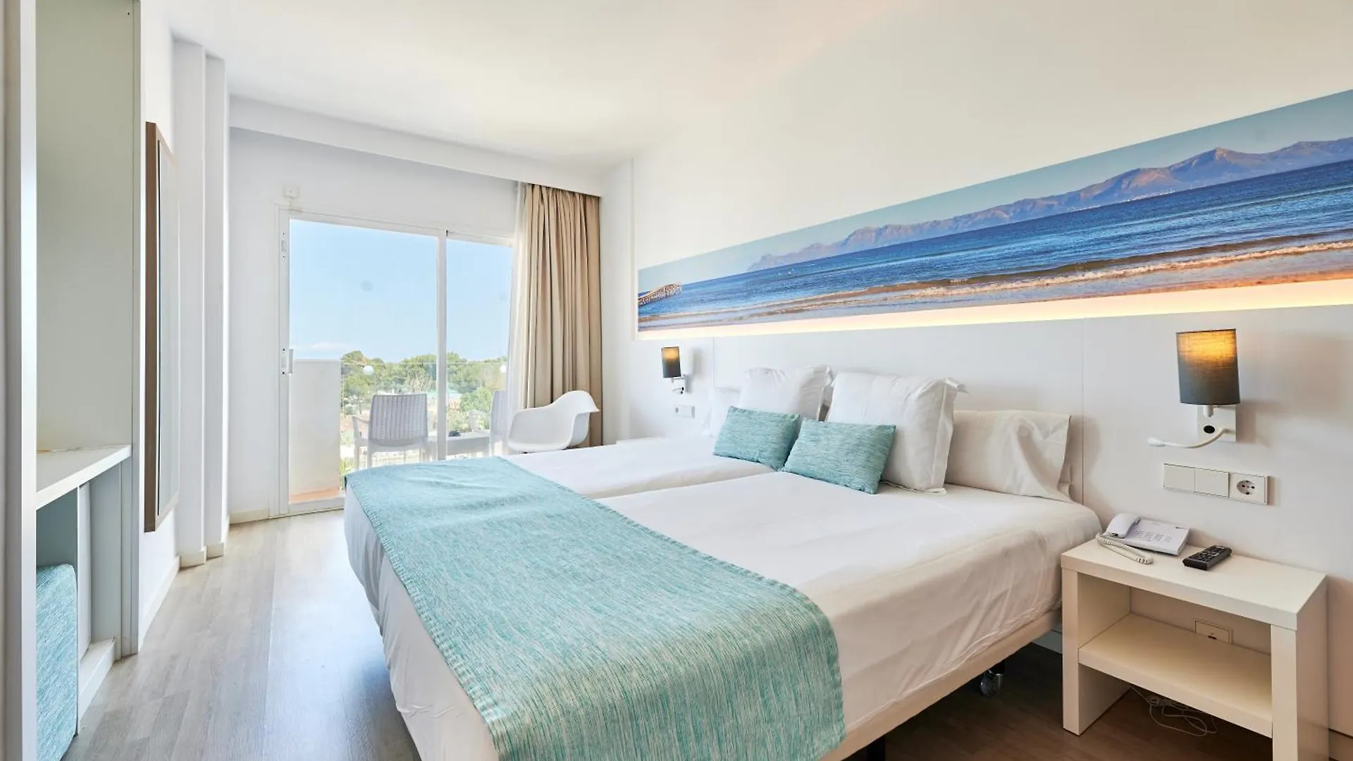 Aluasun Continental Park Hotel & Apartments Playa de Muro  Aparthotel