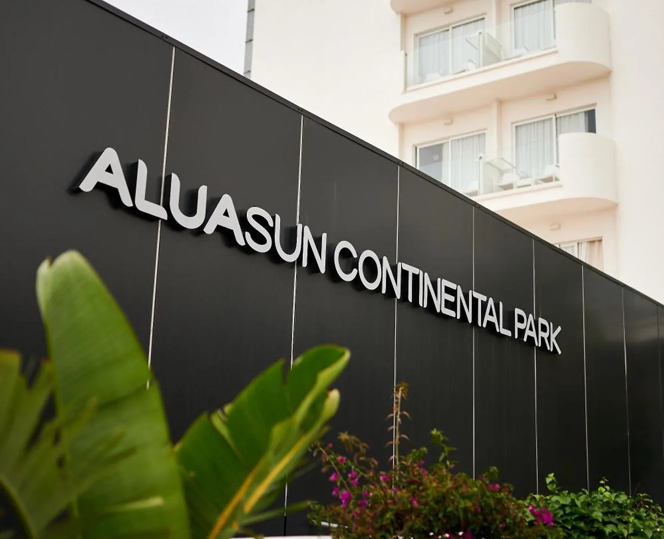 Aluasun Continental Park Hotel & Apartments Playa de Muro  Playa de Muro (Mallorca)